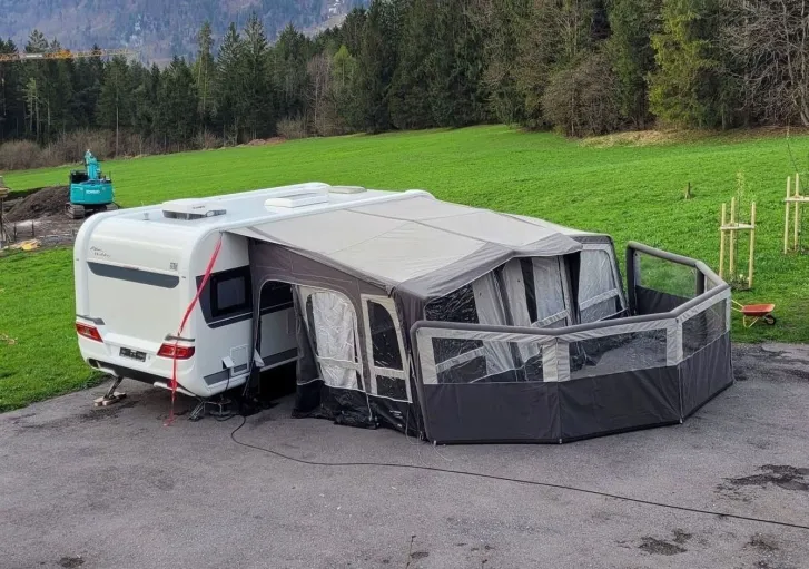 Fahrzeugbild Hobby De Luxe 545 KMF #1