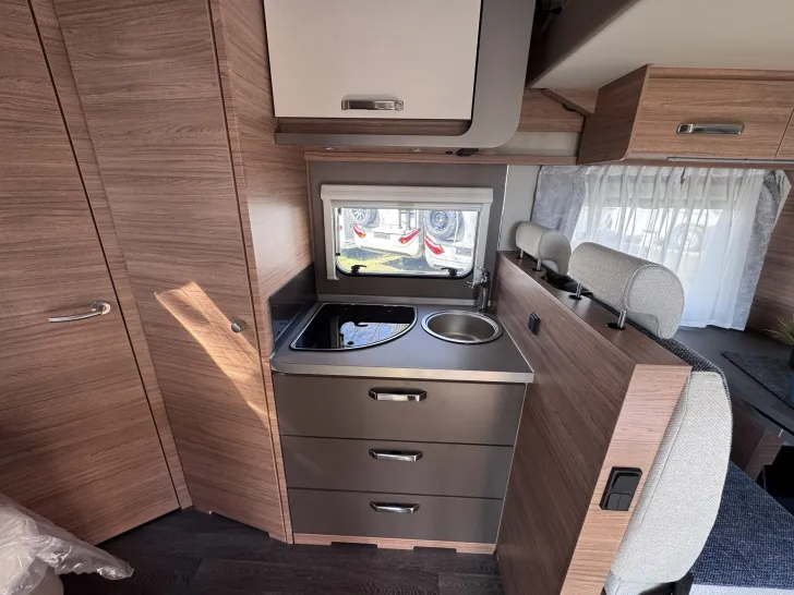 Fahrzeugbild Weinsberg CaraSuite 650 MF #11
