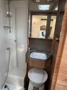 Fahrzeugbild Weinsberg CaraCompact 640 MEG MB EDITION [PEPPER] #8