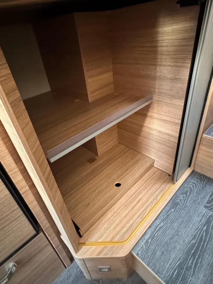 Fahrzeugbild Weinsberg CaraCompact 640 MEG MB EDITION [PEPPER] #31