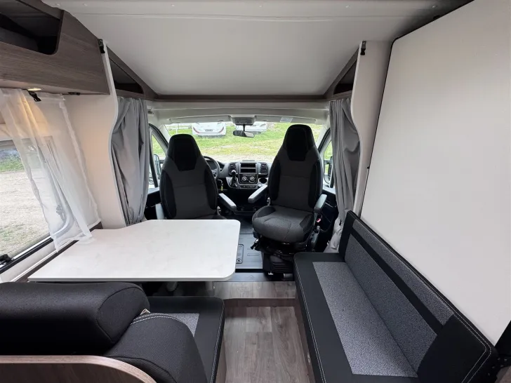 Fahrzeugbild Carado V347 *Bettenumbau*Holzrost*Basic-Paket* #15