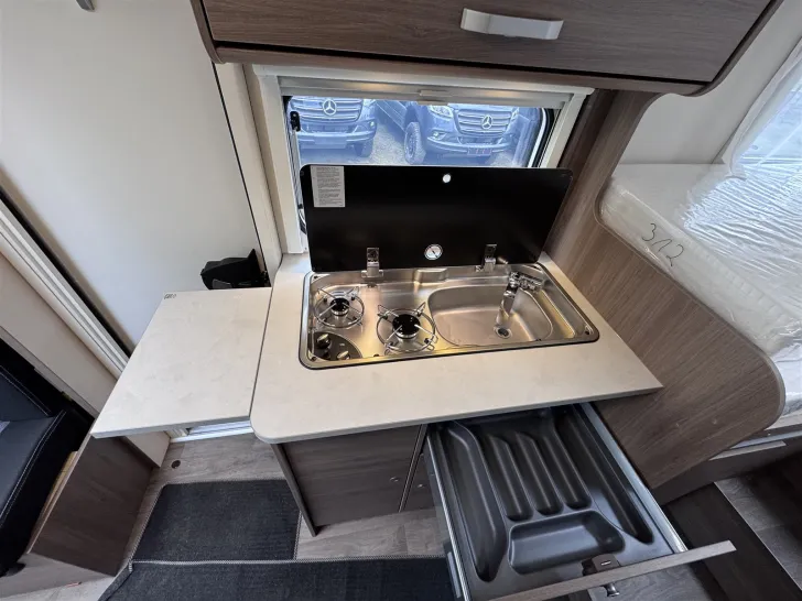 Fahrzeugbild Carado V347 *Bettenumbau*Holzrost*Basic-Paket* #16