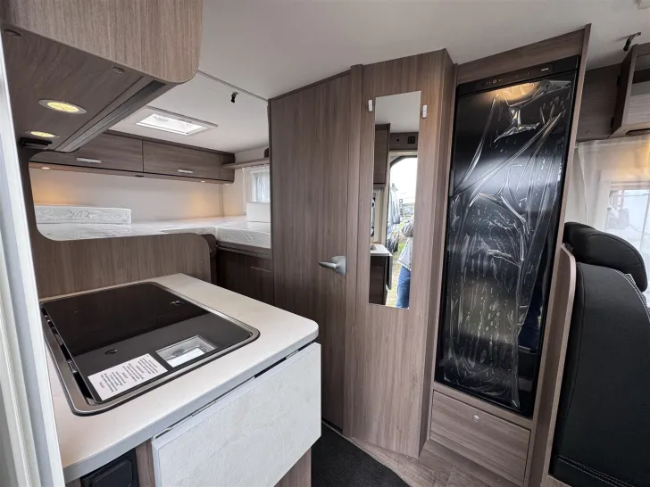 Fahrzeugbild Carado V347 *Bettenumbau*Holzrost*Basic-Paket* #26