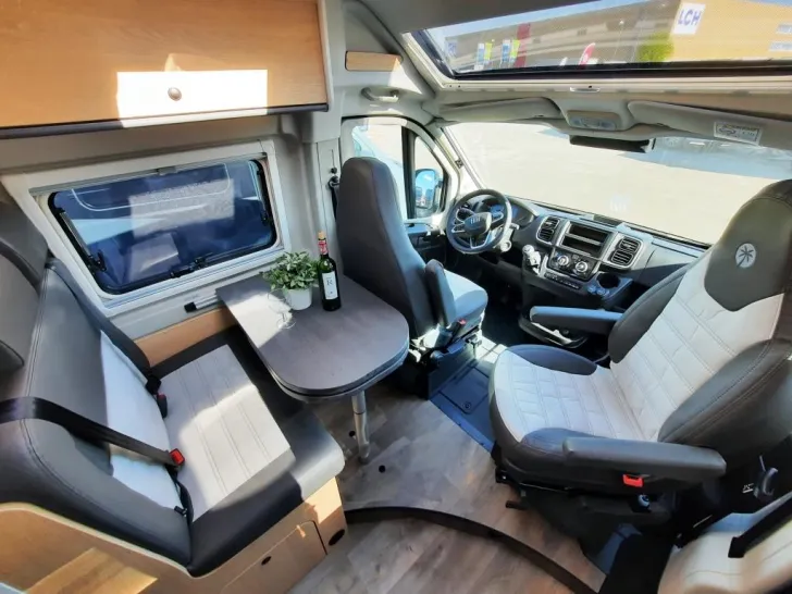 Fahrzeugbild Sunlight Camper Van Cliff 640 X Verfüg./Sparen Sie 2.902,- € #8