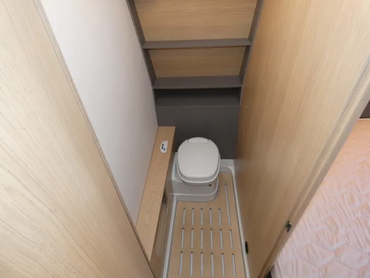 Fahrzeugbild LMC Tandero 480 D - Mover, Dusche - gepflegt - #15