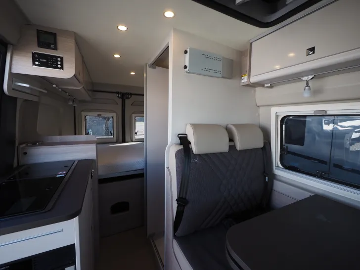 Fahrzeugbild Bürstner Campeo 4x4, Aufstelldach, AT-Reifen, uvm. #10