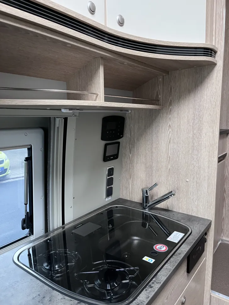 Fahrzeugbild Pössl Vario 545, Winterpaket, Markise, Ambilight, uvm. #15