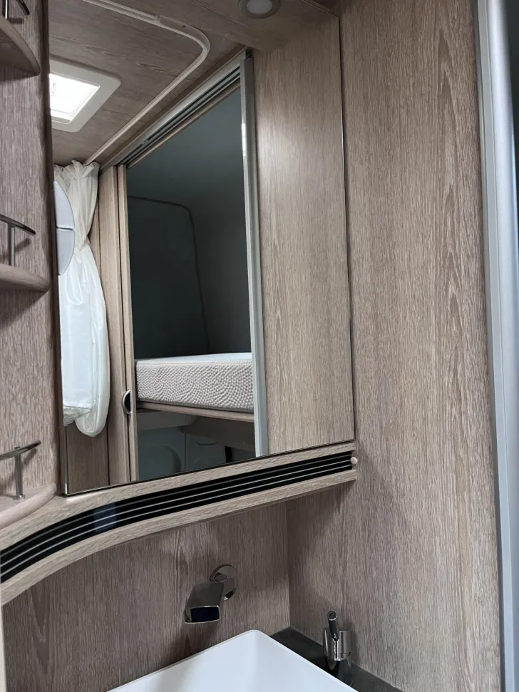 Fahrzeugbild Pössl Vario 545, Winterpaket, Markise, Ambilight, uvm. #25