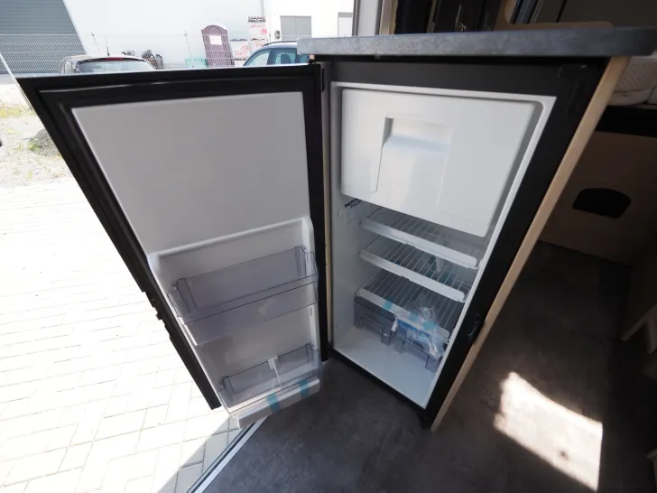 Fahrzeugbild Roadcar R 640, 2. Batterie, Markise, Radträger uvm. #10