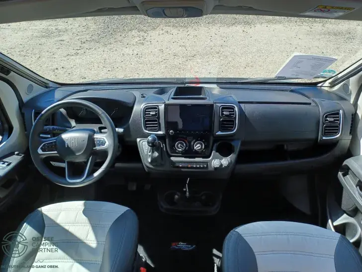 Fahrzeugbild Sunlight Cliff X 640 Automatik #5