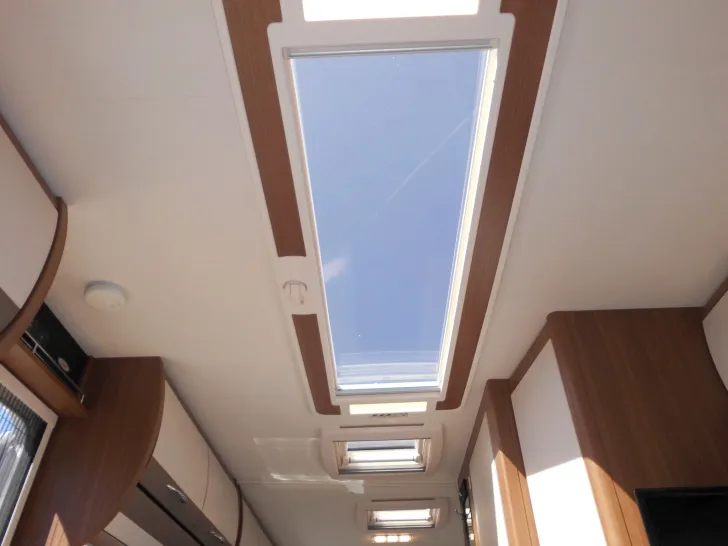 Fahrzeugbild LMC Vivo 493 E Energy TOP Zustand / Gute Ausstattung #14