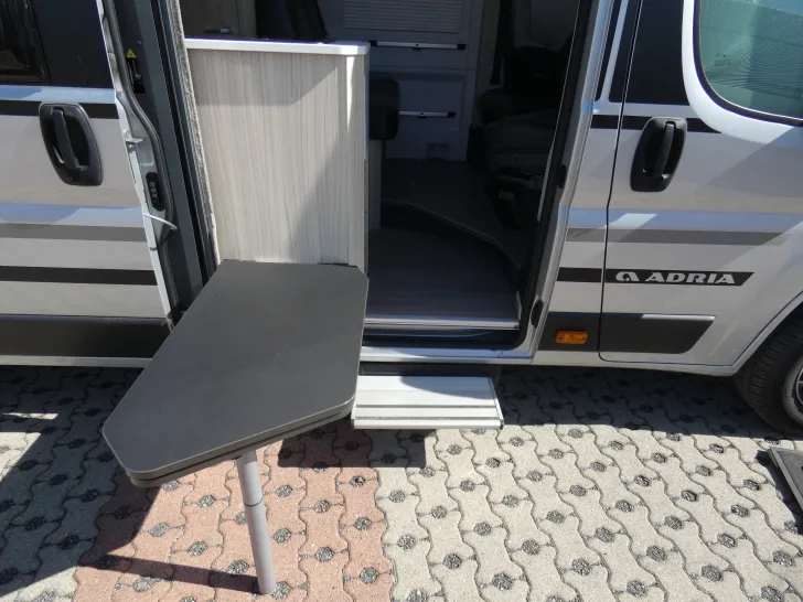 Fahrzeugbild Adria Twin Axess 640 SL - Sehr gepflegt - #10