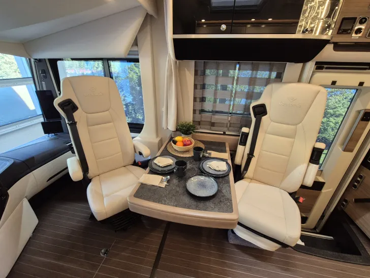 Fahrzeugbild Concorde Liner 1090 GIO *Actros*Sonderlackierung* #18