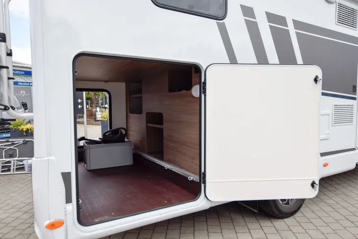 Fahrzeugbild Carado T447 pro+ *Hubbett* #27