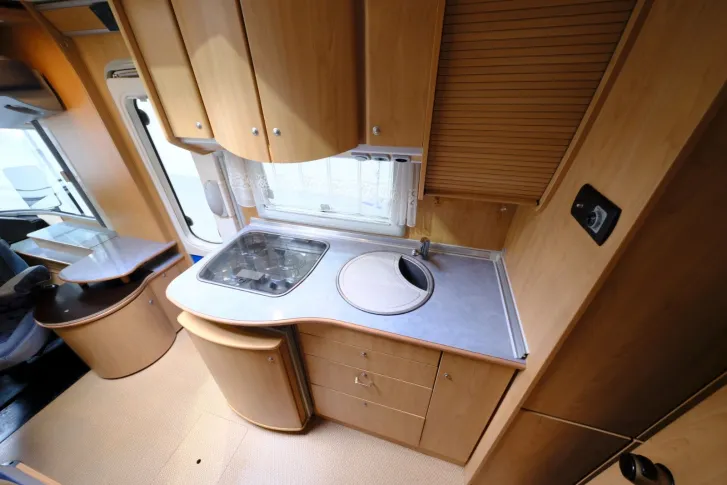 Fahrzeugbild Bürstner Elegance I 640/Festbett/Hubbett/Markise/Garage #13