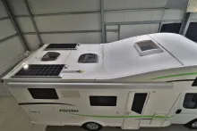 Fahrzeugbild Forster A 699 HB / Festbett / Garage / 6 Schlafplätze #5