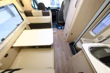 Fahrzeugbild Forster A 699 HB / Festbett / Garage / 6 Schlafplätze #9