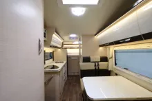 Fahrzeugbild Forster A 699 HB / Festbett / Garage / 6 Schlafplätze #11