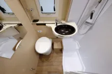 Fahrzeugbild Forster A 699 HB / Festbett / Garage / 6 Schlafplätze #15