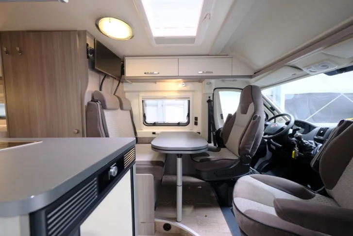 Fahrzeugbild Hobby Vantana K65 ET Ontour/Einzelbetten/Klima/Markise #9