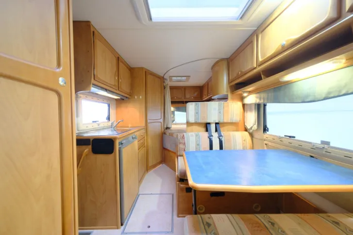Fahrzeugbild Eura Mobil Contura 612 SB/Festbett/Markise/dop.Boden/AHK #10