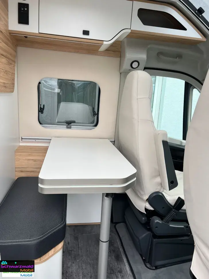 Fahrzeugbild Pilote V600J Automatik D.-Heizung SafetyPack uvm. #8