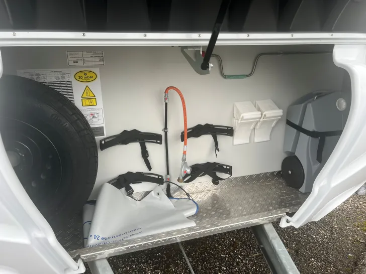 Fahrzeugbild Dethleffs c' joy 420 QSH mit Mover +Markise #23
