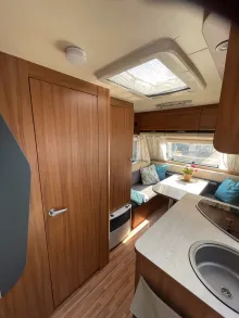 Fahrzeugbild Weinsberg CaraOne 400 LK sehr gut gepflegt, t #4