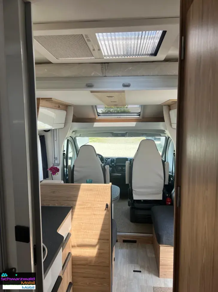 Fahrzeugbild Pilote P746GJ autom. SAT Solar Alarmanlage uvm. #11