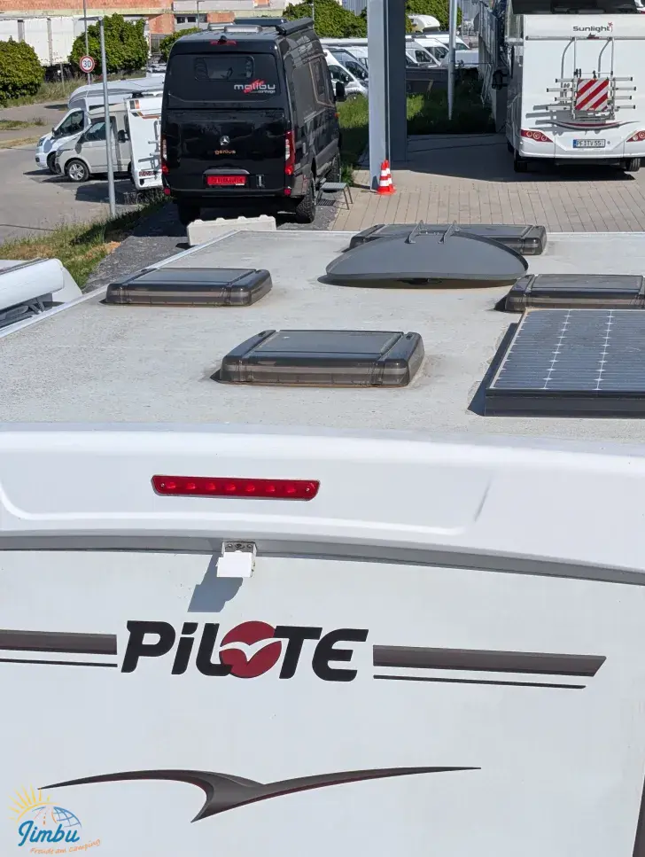 Fahrzeugbild Pilote Pacific P740GJ Essentiel 148 PS / Schalter G9094 #3
