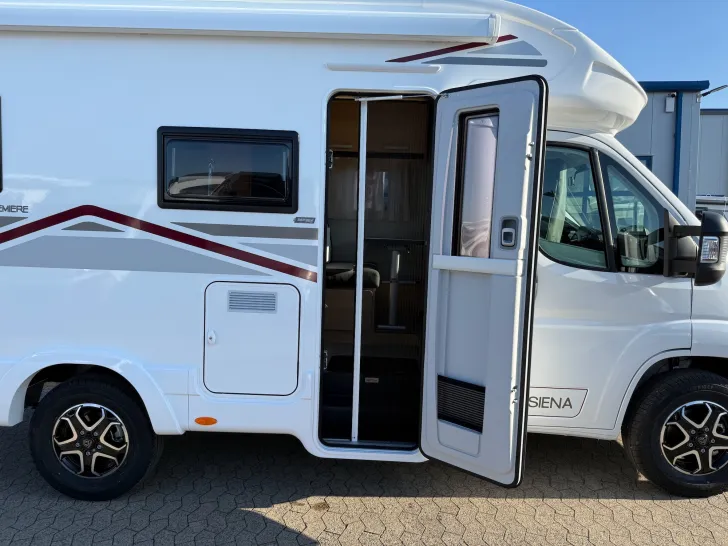 Fahrzeugbild GIOTTILINE Siena 330 Premiere Edition Fiat #11
