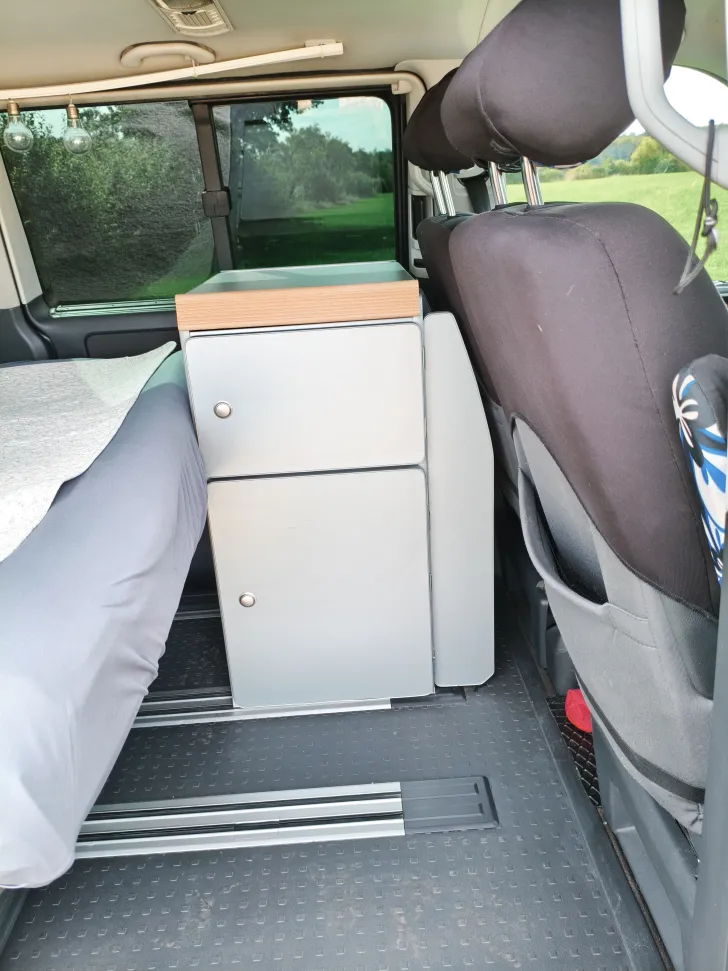 Fahrzeugbild VW T5 MULTIVAN Scheckheftgepflegt #3