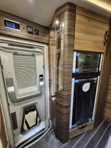 Fahrzeugbild Knaus Sun I 700 LEG *180*Automatik*5-Pakete*Klima* #30