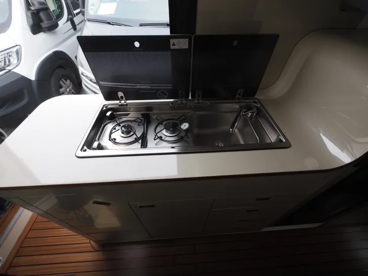 Fahrzeugbild Sonstige Vision Camper, Alarm, SAT/TV, Solar, AHK, uvm. #9