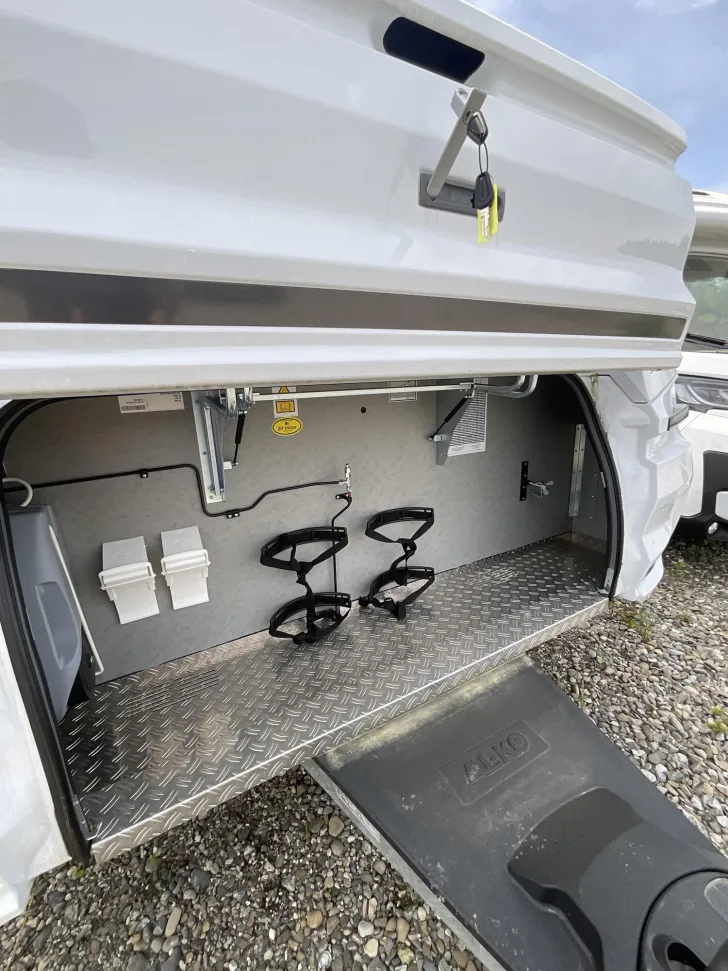 Fahrzeugbild Dethleffs Camper 540 QMK Auflastung, Autarkpa,Kinderbetten #8