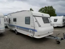 Fahrzeugbild Hobby De Luxe Easy 560 KMFe Nr. 35 - Etagenb., franz. Bett #1