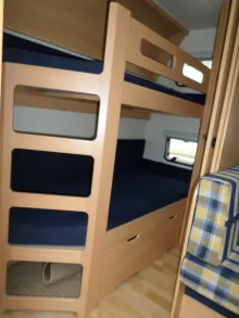 Fahrzeugbild Hobby De Luxe Easy 560 KMFe Nr. 35 - Etagenb., franz. Bett #9