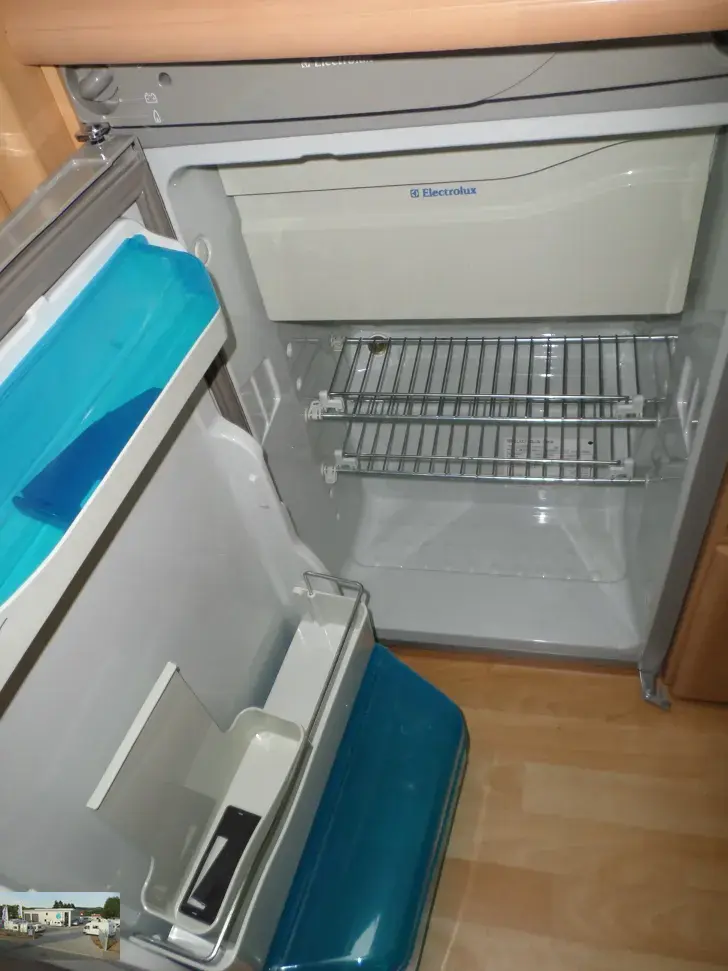 Fahrzeugbild Hobby De Luxe Easy 560 KMFe Nr. 35 - Etagenb., franz. Bett #21