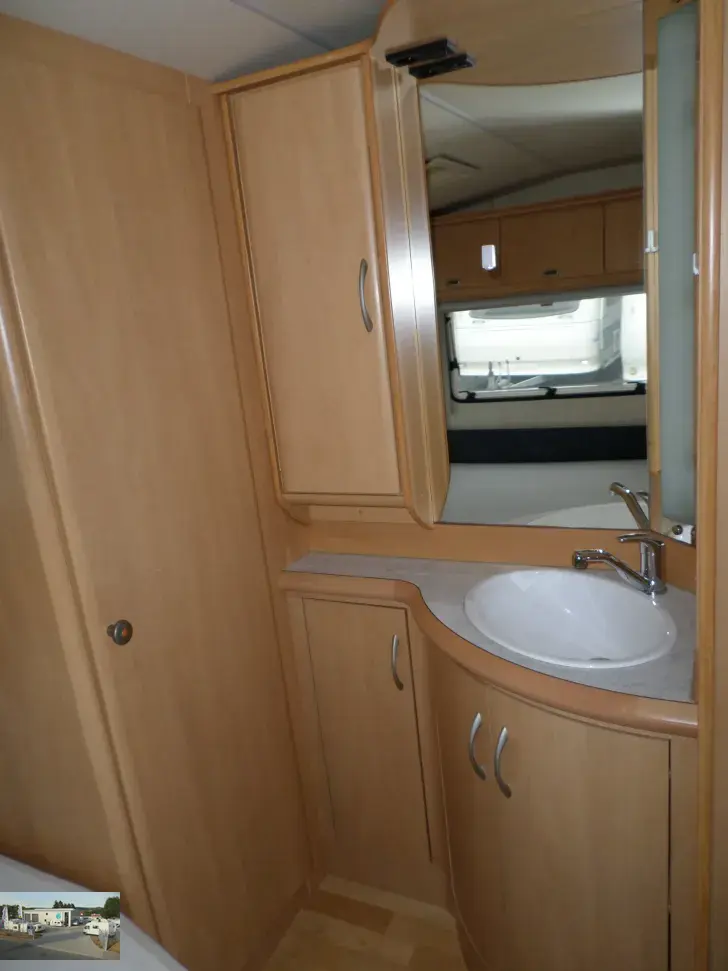 Fahrzeugbild Hobby De Luxe Easy 560 KMFe Nr. 35 - Etagenb., franz. Bett #30