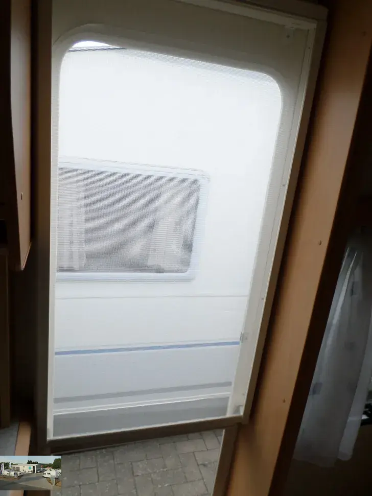 Fahrzeugbild Hobby De Luxe Easy 560 KMFe Nr. 35 - Etagenb., franz. Bett #32