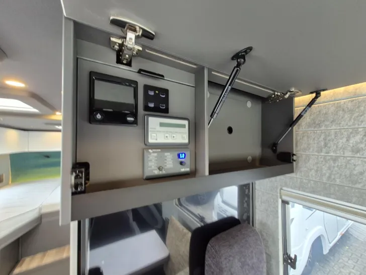 Fahrzeugbild Niesmann + Bischoff iSmove 6.9 E #29