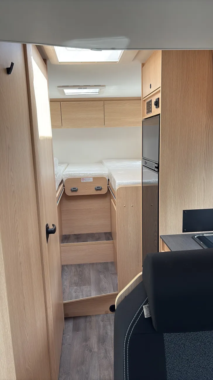Sicht vorne-hinten Sunlight T SUB TS67 Automatik
