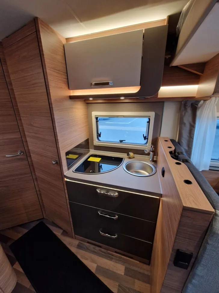 Fahrzeugbild Weinsberg CaraSuite 650 MF #17