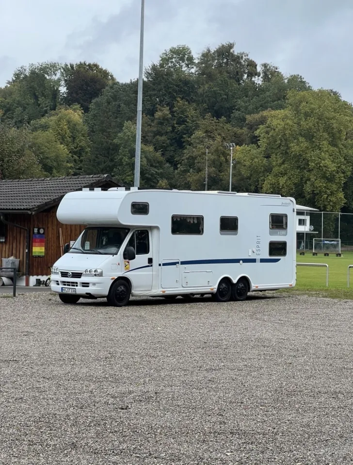 Grundriss Tag Dethleffs Globetrotter Komplett autark!