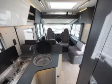 Fahrzeugbild Laika KOSMO H 1319, 180 PS Maxi Autom., Komfortp. #11