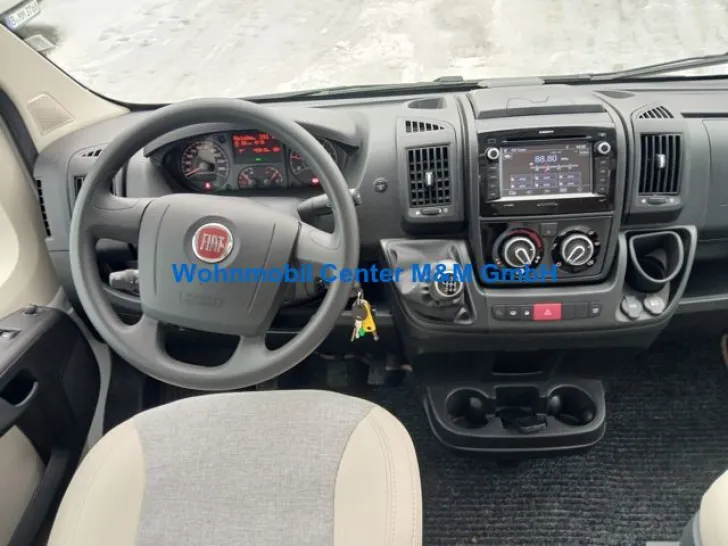Fahrzeugbild Carado T 135 Allwetter Sat+TV Markise DuoControl #7