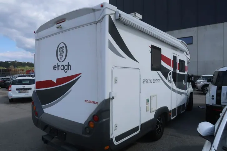 Grundriss Nacht Elnagh T - Loft 450 nur 23.000 km
