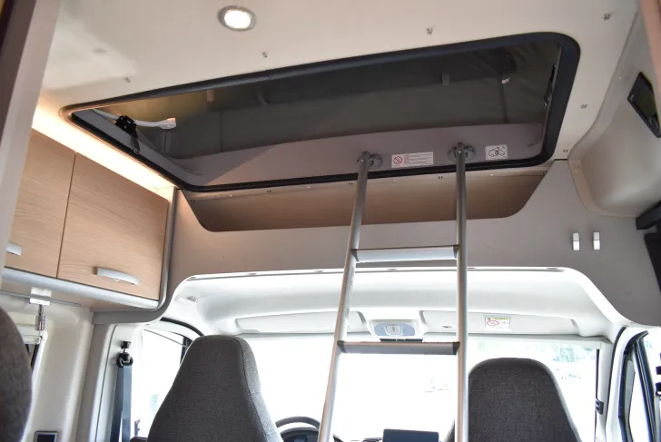 Fahrzeugbild Hymer Free 602 Längsbetten, Schlafdach, 5,99m #4