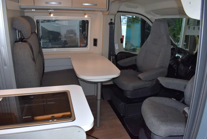 Fahrzeugbild Hymer Free 602 Längsbetten, Schlafdach, 5,99m #11