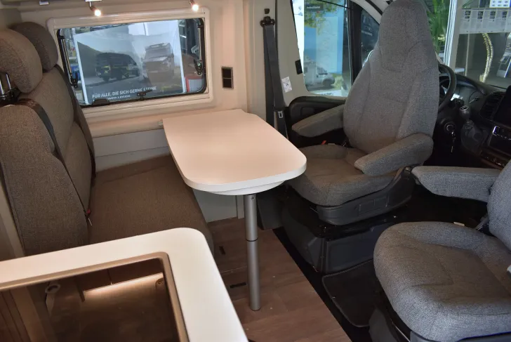 Fahrzeugbild Hymer Free 602 Längsbetten, Schlafdach, 5,99m #13